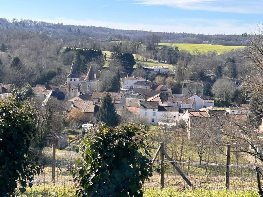Maison Au Coeur Du Perigord Vert Javerlhac-et-la-Chapelle-Saint-Robert Zewnętrze zdjęcie